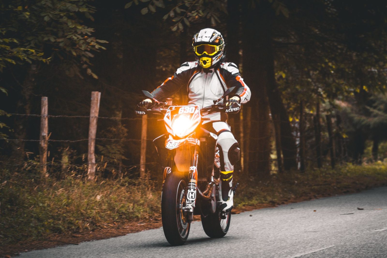 Panduan Memilih Pouch Motor Terbaik untuk Kebutuhan Harian
