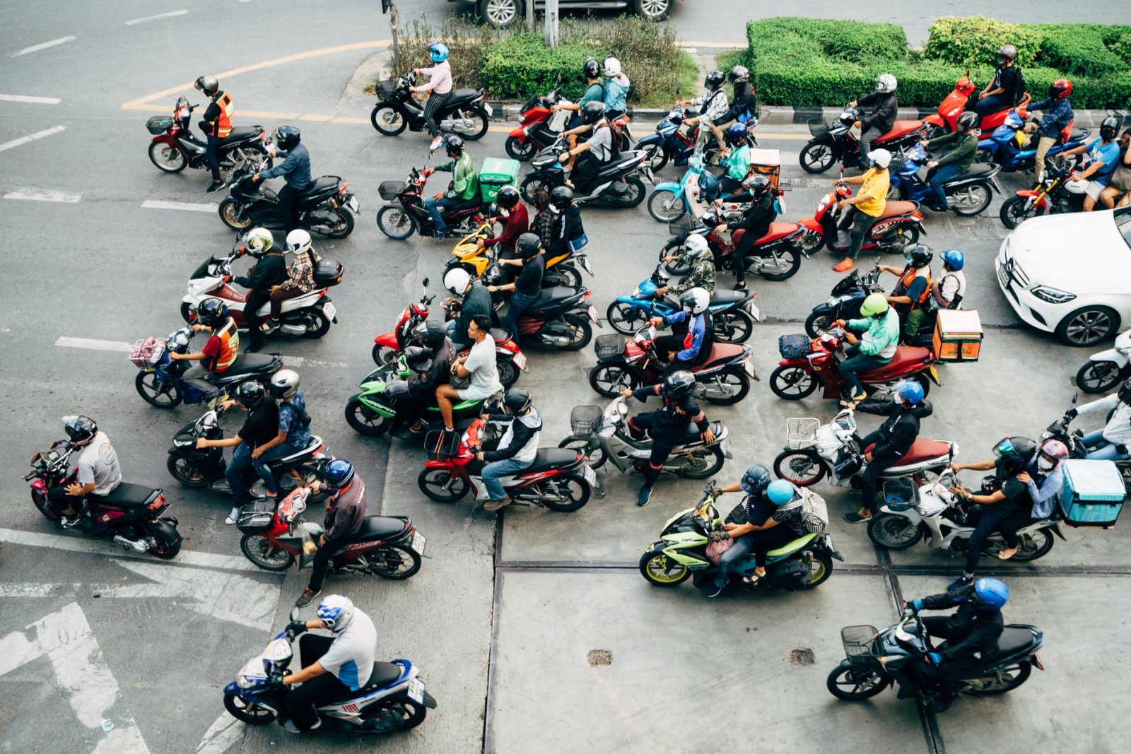 Memilih Tas Selempang Pria yang Tepat untuk Mobilitas Harian